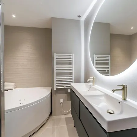 Apartament Opera Orchestre | Sejour De Luxe Avec Balneo & A/c